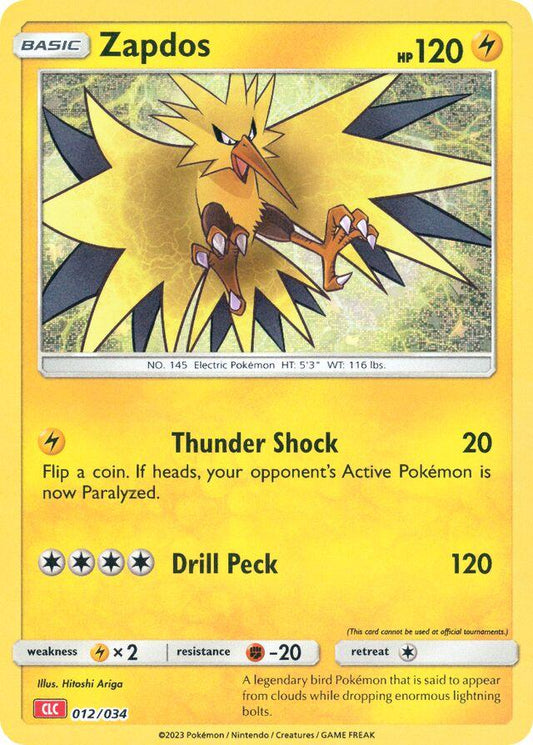 Holografisk Zapdos Pokémon-kort 012/034 fra 2023 Classic Charizard Deck – elektrisk type med retro artwork og foil-finish.